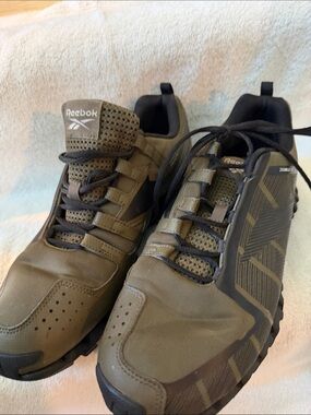 Reebok ZigTech, Zig Wild, Men’s Olive Green and Black Athletic Trail Shoes